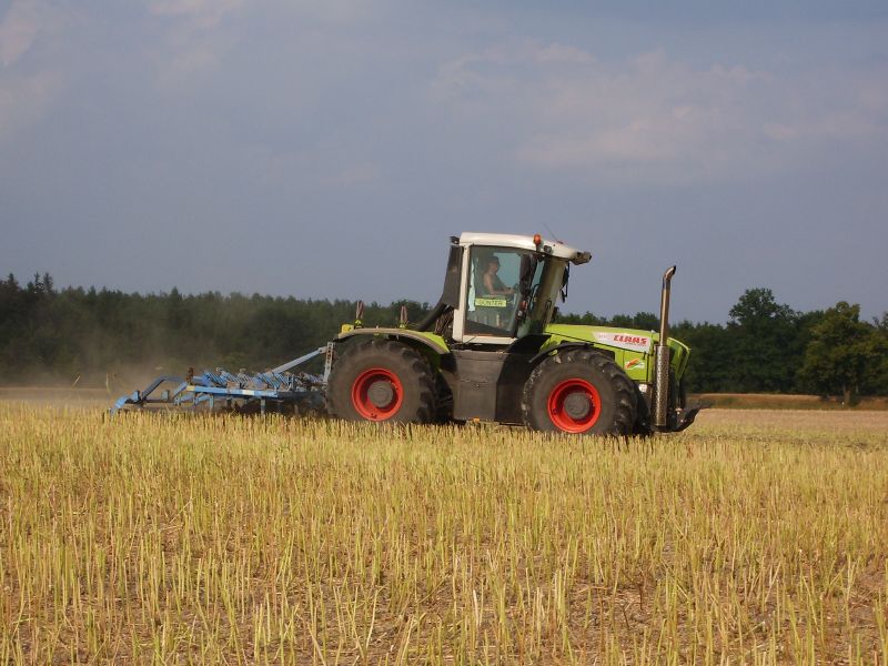 bilder/Fabian/25_7_2006_2/Claas Xerion 3300 01.jpg